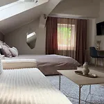 Zettapartment With 2Ensuite Baths, Free Parking In The Old City Habitación en casa particular